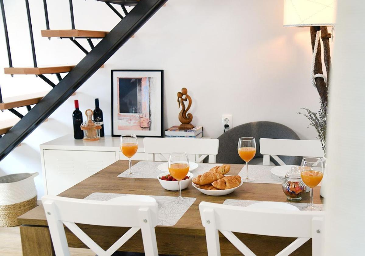 Apartment D & Studio L Dobrinj Bagian luar foto