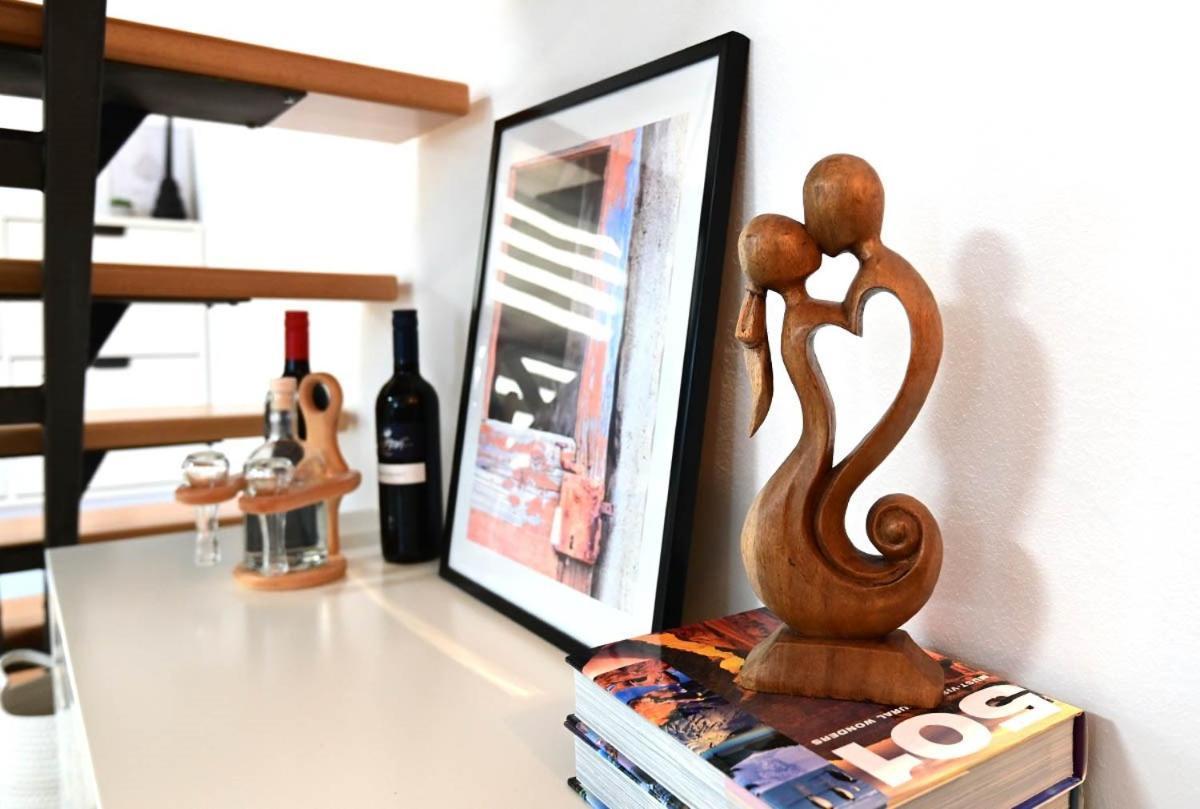 Apartment D & Studio L Dobrinj Bagian luar foto